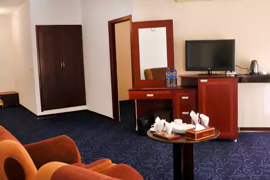 سوئیت دو خوابه هتل گامبرون کیش